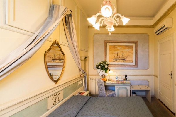 Antica Residenza D'Azeglio Room&Breakfast di Charme image 15