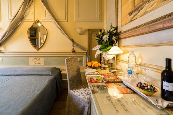 Antica Residenza D'Azeglio Room&Breakfast di Charme image 17