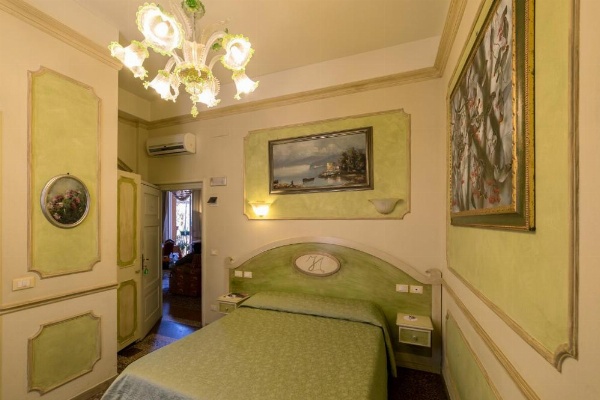 Antica Residenza D'Azeglio Room&Breakfast di Charme image 19
