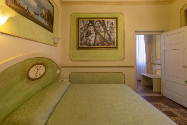 Antica Residenza D'Azeglio Room&Breakfast di Charme image 23