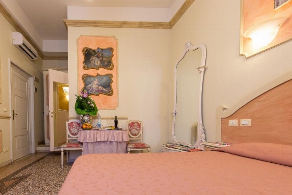 Antica Residenza D'Azeglio Room&Breakfast di Charme image 29