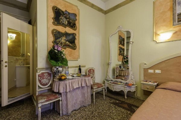Antica Residenza D'Azeglio Room&Breakfast di Charme image 30
